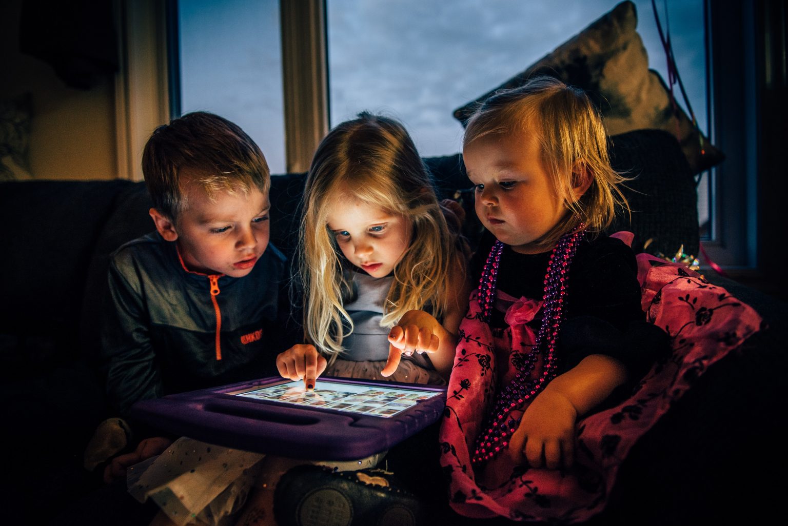 View of The Impact of Technology on Family Life - Joe Justice Organization
